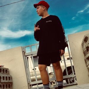 Meet your Posher, Derek